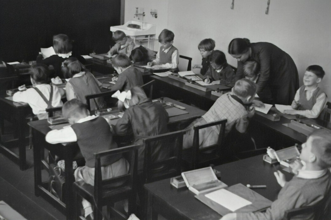 programming students in classroom